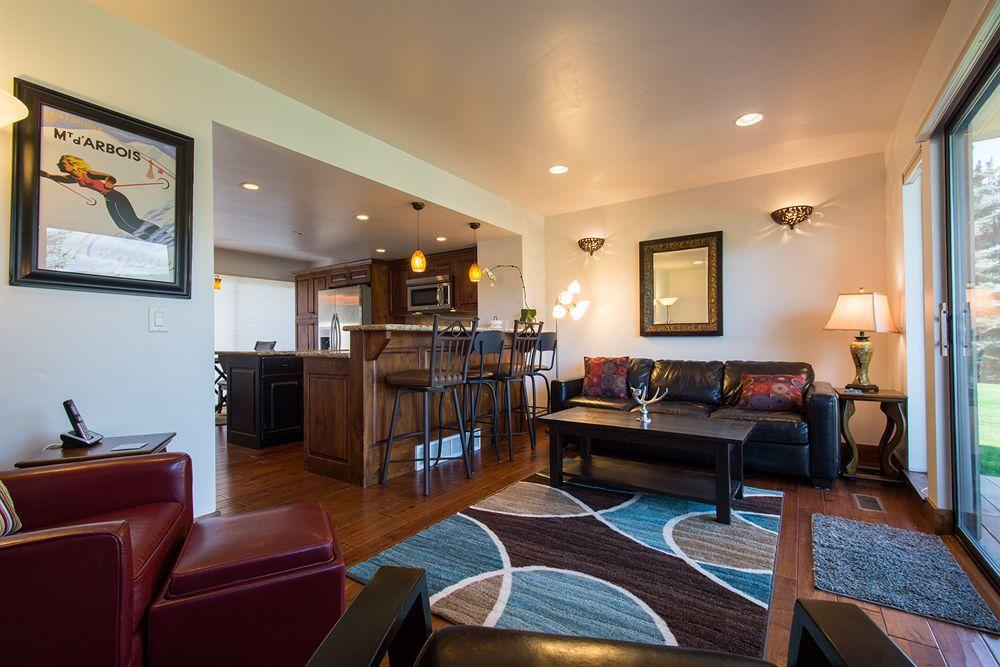 Racquet Club Hotel Парк Сити Екстериор снимка